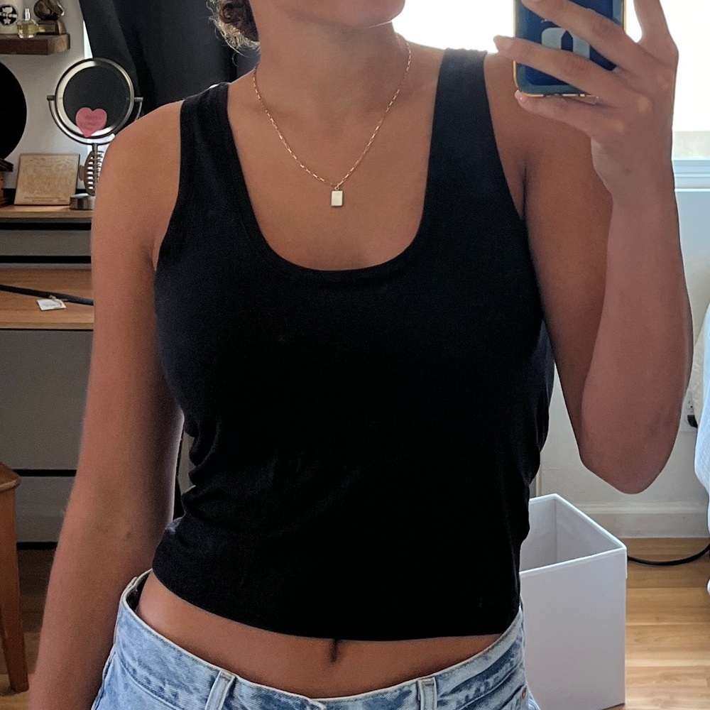 Athleta S black top - low knot back

this is actually so comfy!